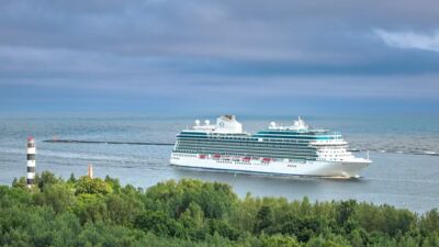 Rīgas pasažieru ostā pirmo reizi ienāk luksusa kruīza kuģis «Oceania Vista»