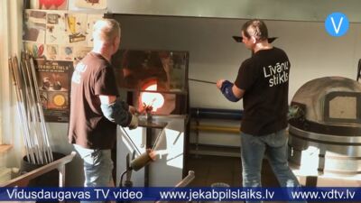 Kas veido Līvānu mugurkaulu? Mākslinieki rod atbildes karstā stiklā