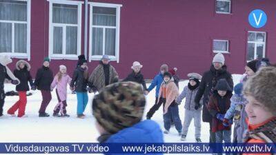 Kamēr citviet vēl sals, Leimaņos ziemu dzen projām