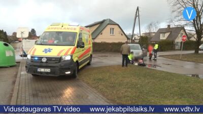 Jēkabpilī automašīna notriec seniori – sākts kriminālprocess