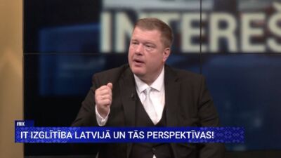 Jānis Pekša stāsta, kā studenti piedalījās Covid-19 aplikācijas veidošanā