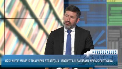 Vjačeslavs Dombrovskis par sabiedrības neuzticību medijiem