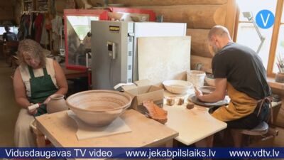 Māla lauskas palīdz radīt Sēlijas tradicionālās podniecības ekspozīciju