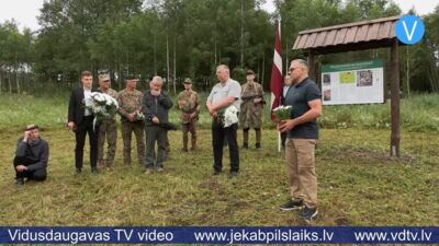 Vilkupē uzstādīts stends par bruņotās pretošanās kustību Sēlijā