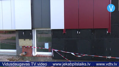 Jēkabpils Valsts ģimnāzijas sienās un pamatos būvdarbu laikā konstatē plaisas.