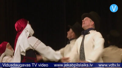Viesītē koncertu sniedz Jēkabpils novada deju kolektīvi