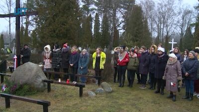 Višķos godināja Latvijas Neatkarības cīņās kritušos karavīrus