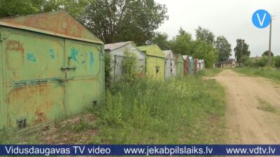 Jēkabpilī iedzīvotājs pieķer garnadzi notikuma vietā.