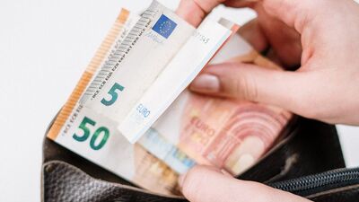 Minimālā pensija pieaugs līdz 149 eiro. Kādi vēl pabalsti tiks celti ar 2021. gadu?