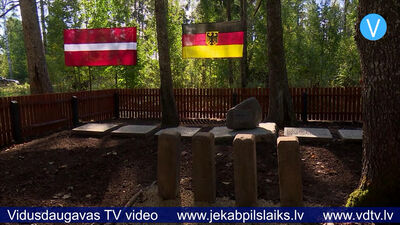 Brīvprātīgie no Vācijas sakopj vācu karavīru kapus Jēkabpils novada Vandānos