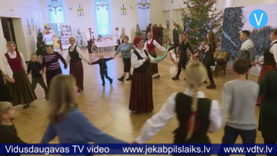 Jēkabpilī Ziemassvētku pasākumā saliedējas ukraiņu un latviešu ģimenes