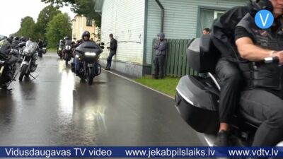 Jēkabpili pieskandina simtiem motociklu