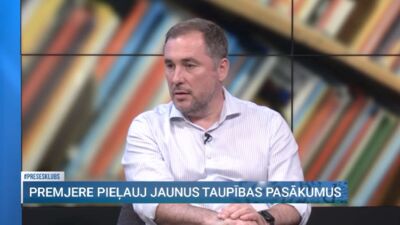 Šmits: Kāpēc liedzam cilvēkiem ar legāliem ienākumiem atbalstīt politiku publiski?
