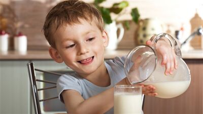 Vai bērni ēd pietiekami daudz produktus, kuri satur kalciju?
