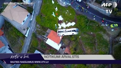 Traģiski: Madeirā, avarējot autobusam, vairāki desmiti bojāgājušo