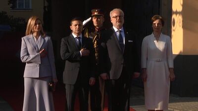 Latvijā ieradies Ukrainas prezidents Zelenskis