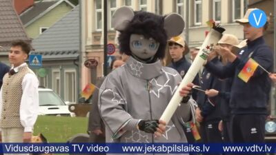 Jēkabpilī sagaida Latvijas Jaunatnes olimpiādes lāpu