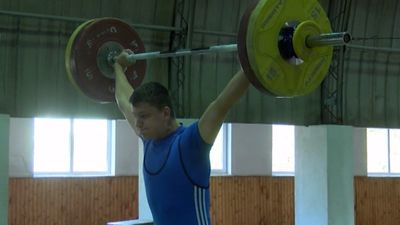 Ludzā aizritējis Latvijas čempionāts svarcelšanā jauniešiem