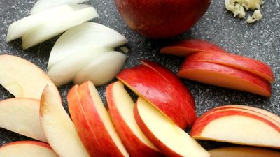 Vai ēdot ābolus varam samazināt holesterīna līmeni?