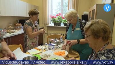 Dienas centrā “Kopā būt” kopīgi gatavojas ziemai