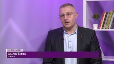 Šmits: Gribas ironiski pasmieties, kā tiek izpļekerēta valsts nauda
