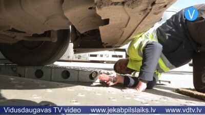 Aizkraukles pusē policija un CSDD reidā pārbauda kravas auto tehnisko stāvokli