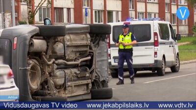 Tauta ziņo par satiksmei bīstamu krustojumu Jēkabpilī